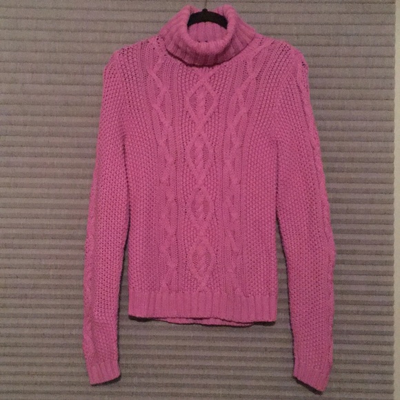 Ralph Lauren Sweaters - Unique color RL cable knit sweater Ralph Lauren Sweaters - Unique color RL cable knit sweater